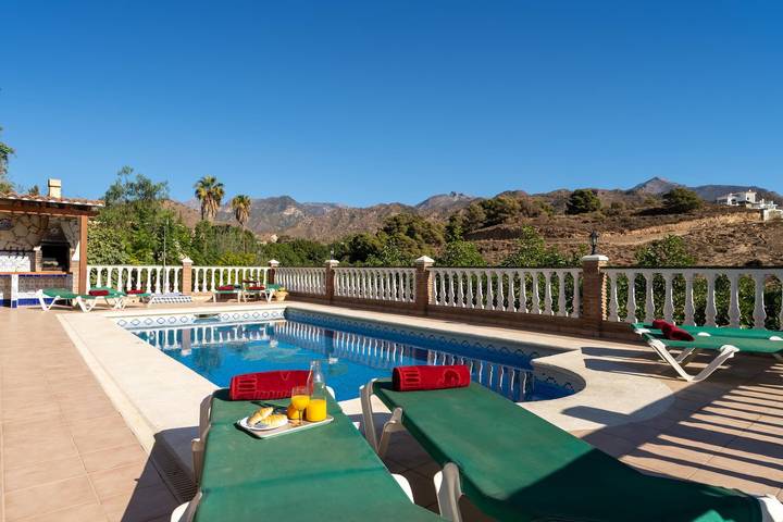 Villa pour 10 personnes, avec Terrasse et Jardin à Nerja