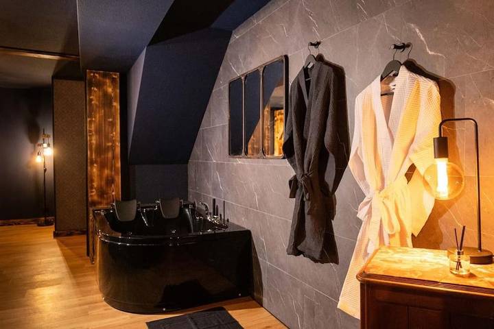 Gîte pour 2 personnes, avec jacuzzi dans Saint-Vit