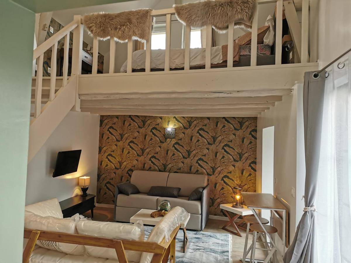One-Bedroom House in Saint-Prest, Région de Chartres
