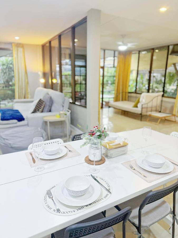 Villa pour 8 personnes, avec jacuzzi et jardin à Pattaya