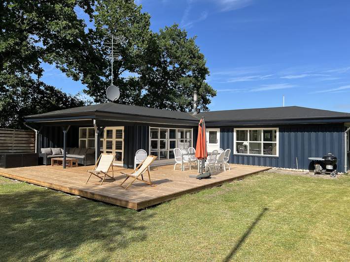 Ferienhaus für 7 Personen, mit Terrasse und Garten