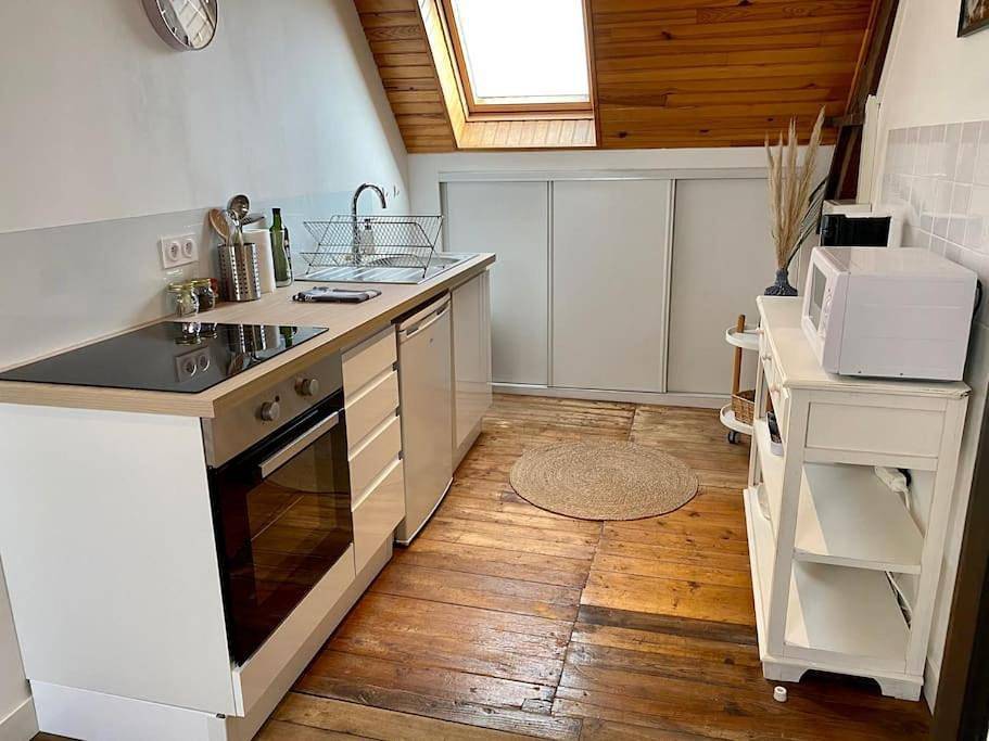Appartement entier, One-Bedroom Apartment in Dol-de-Bretagne, Région de Saint-Malo