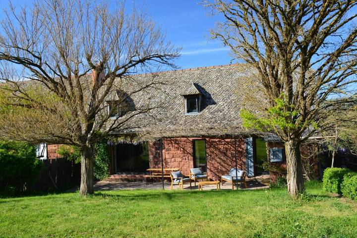 Location de vacances pour 7 personnes, avec jardin à Nauviale - 4