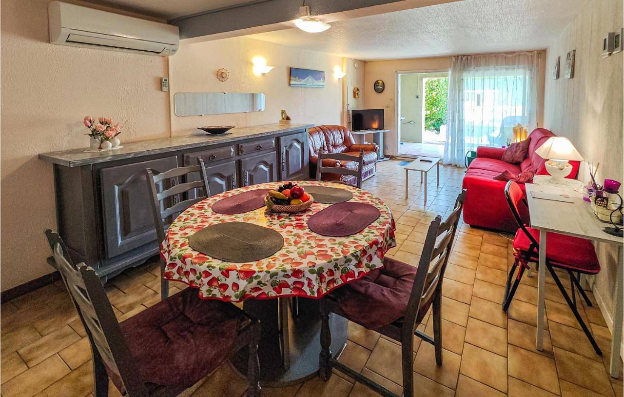 Appartement entier, One-Bedroom Apartment in Loupian, Côte méditerranéenne (France)