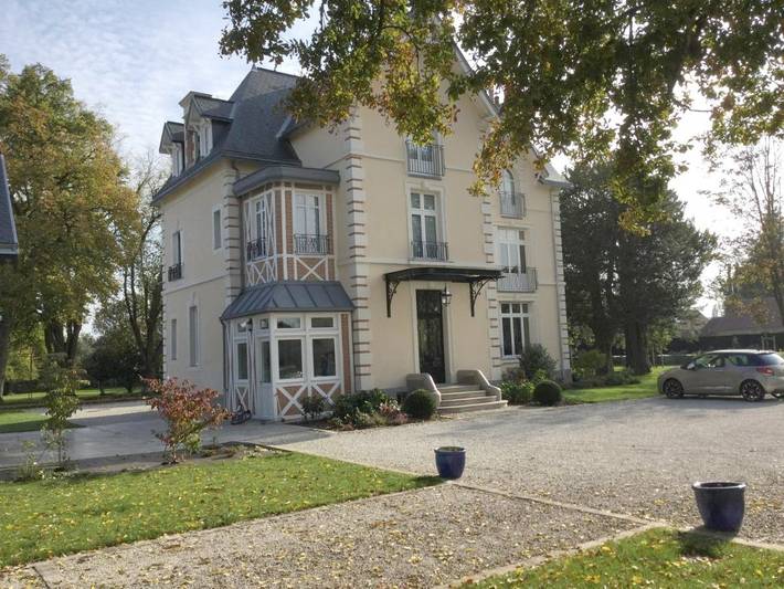 Chambre d’hôte pour 2 personnes, avec vue ainsi que piscine et jardin à Yvré-l'Évêque - 3