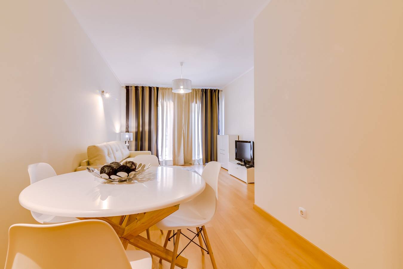 Ganze Wohnung, Ferienwohnung für 4 Personen mit Terrasse in Olhão, Parque Natural da Ria Formosa