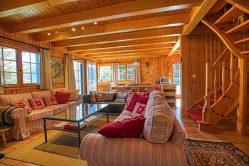 Maison de campagne pour 7 personnes, avec terrasse à Hérémence