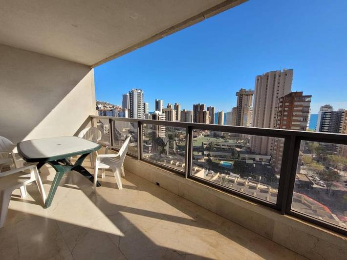 Chalet para 6 personas, con terraza y piscina, Se admiten mascotas en Benidorm