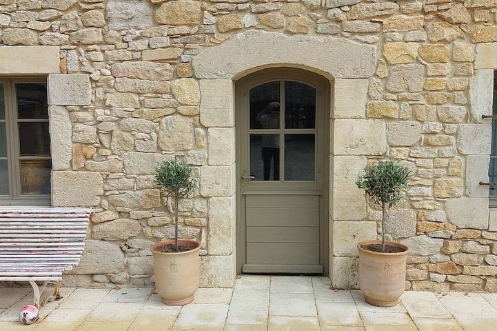 Gîte pour 14 personnes, avec jardin et jacuzzi à Foissac