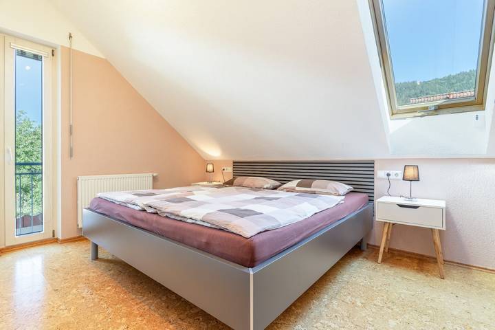 Hel lejlighed, Apartment 'Haus Schlössleblick' with Mountain View, Balcony and Wi-Fi in Oberwolfach, Kinzig Valley