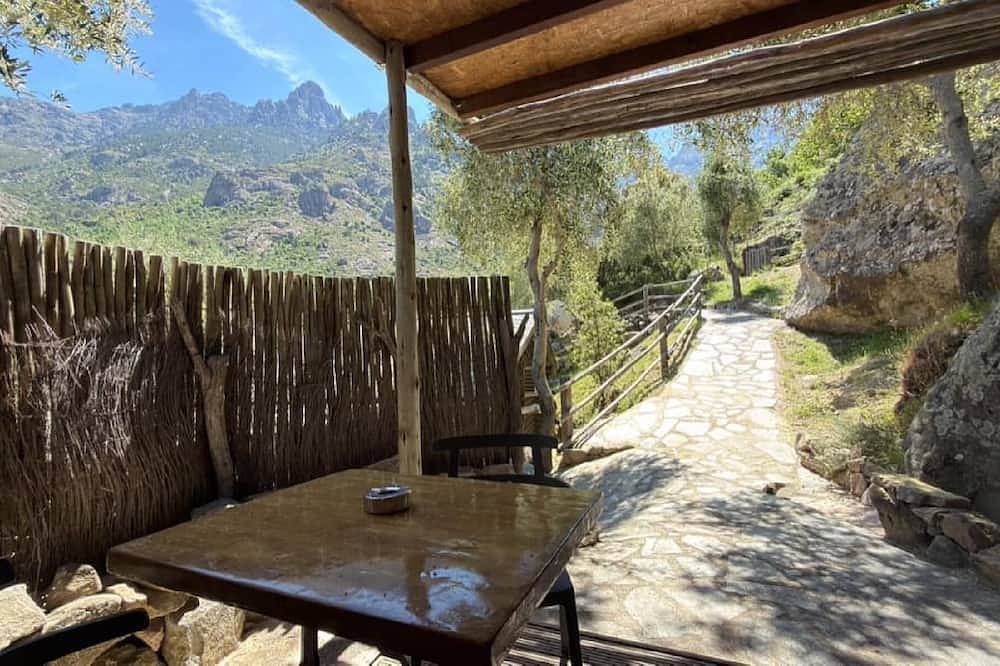 A Charming 4-Star Hotel In Haute-Corse<br>The luxury of taking the time in Calenzana, Calvi region