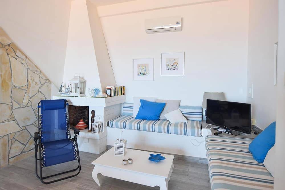 6 bedroom awesome home in Brucoli in Augusta (Sicily), Augusta (Municipality)