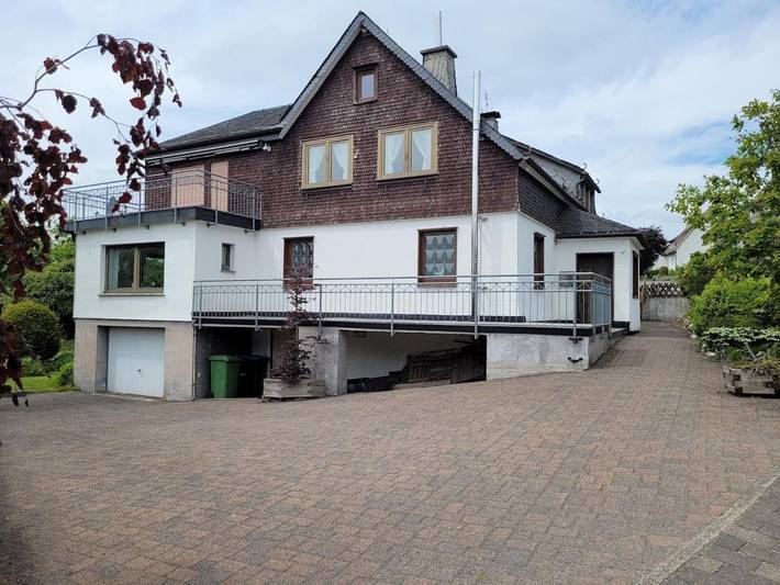 Ferienhaus für 14 Personen, mit Balkon und Terrasse sowie Garten und Sauna