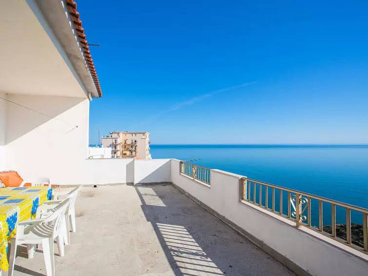 Apartamento entero, 4 Habitaciones 7 Personas in Peschici, Peschici region