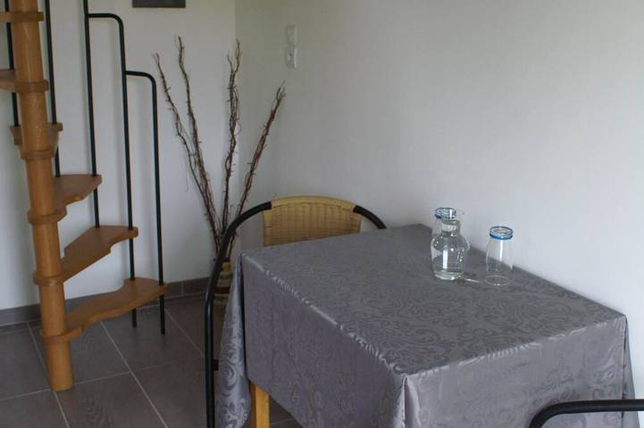 Location de vacances pour 2 personnes, avec jardin à La Ménitré - 4