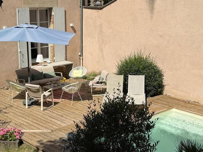 Gîte pour 8 personnes, avec jardin et terrasse