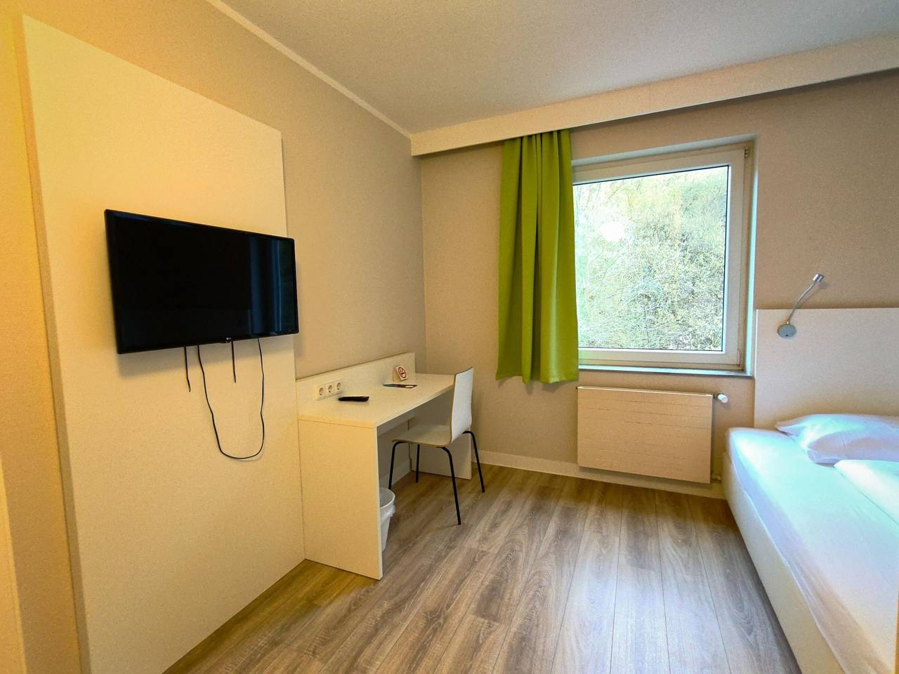 Ganze Wohnung, Ferienwohnung für 1 Person in Bendorf, Landkreis Mayen-Koblenz