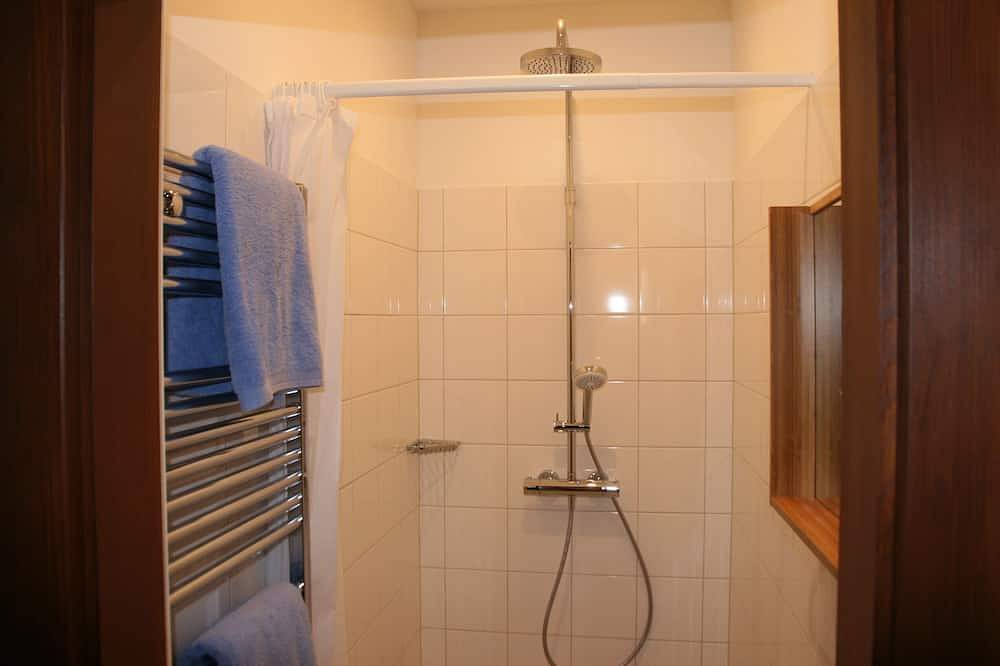 Ganze Wohnung, Ferienapartment mit parkartigem Garten in zentraler Lage in Altaussee, Liezen und Umgebung