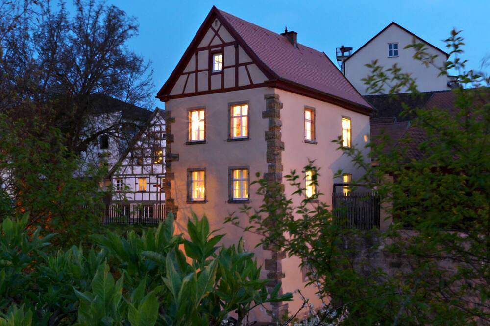 Residieren im historischen Altstadtturm in Weißenburg in Bayern, Frankenalb