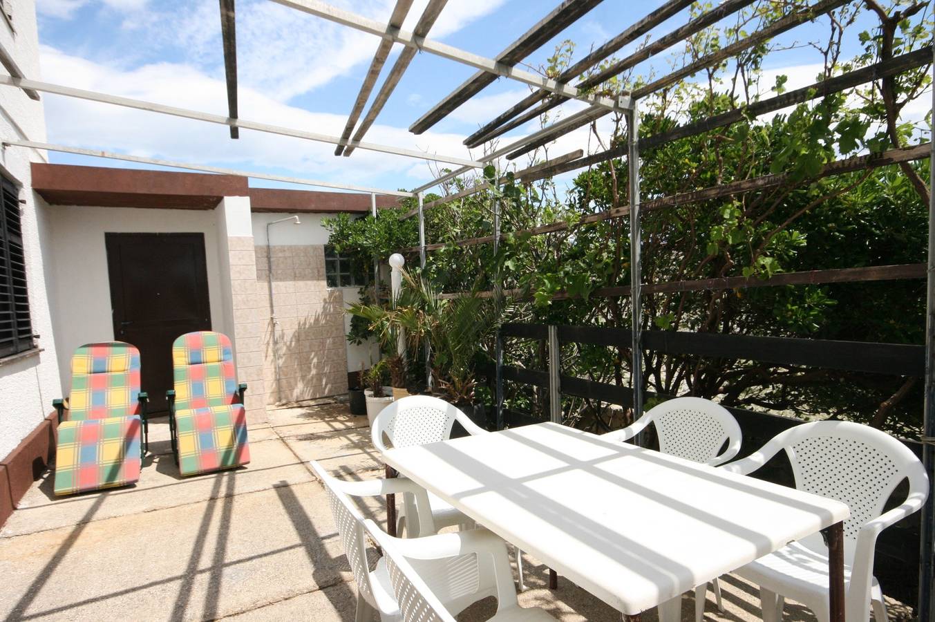 Apartamento entero, Apartamento de una habitación con terraza y vista al mar Bahía Smokvica (Pag) A-6314-a in Pag