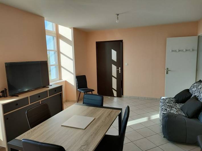 Appartement de vacances pour 4 personnes, avec jardin dans le Cantal - 3