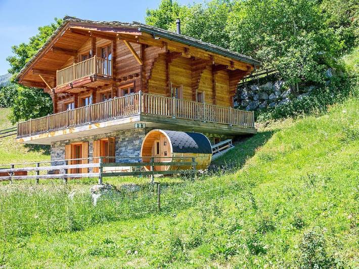 Geräumiges Ferienhaus Chalet Dixence in Les Masses, Hérémence