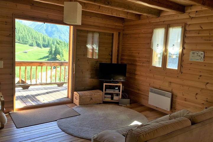 Gîte pour 6 personnes, avec terrasse à Molines-en-Queyras
