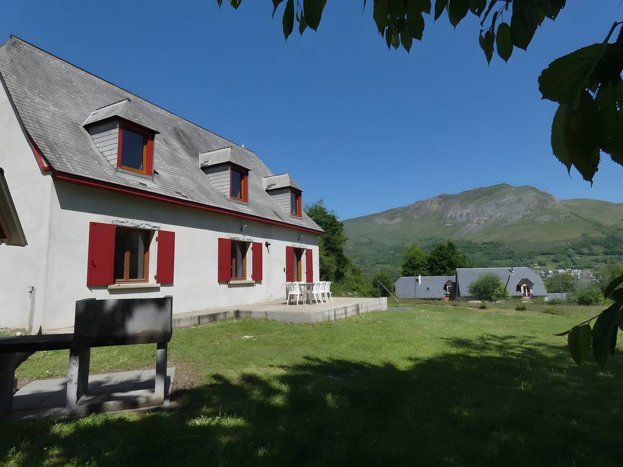 Gîte 8 personnes à Val d'Azun : vue montagne, terrasse privée et Wi-Fi in Bun, Parc national des Pyrénées