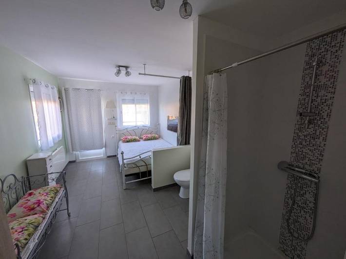 Maison d’hôte pour 2 personnes, avec Terrasse et Jardin à Caussens