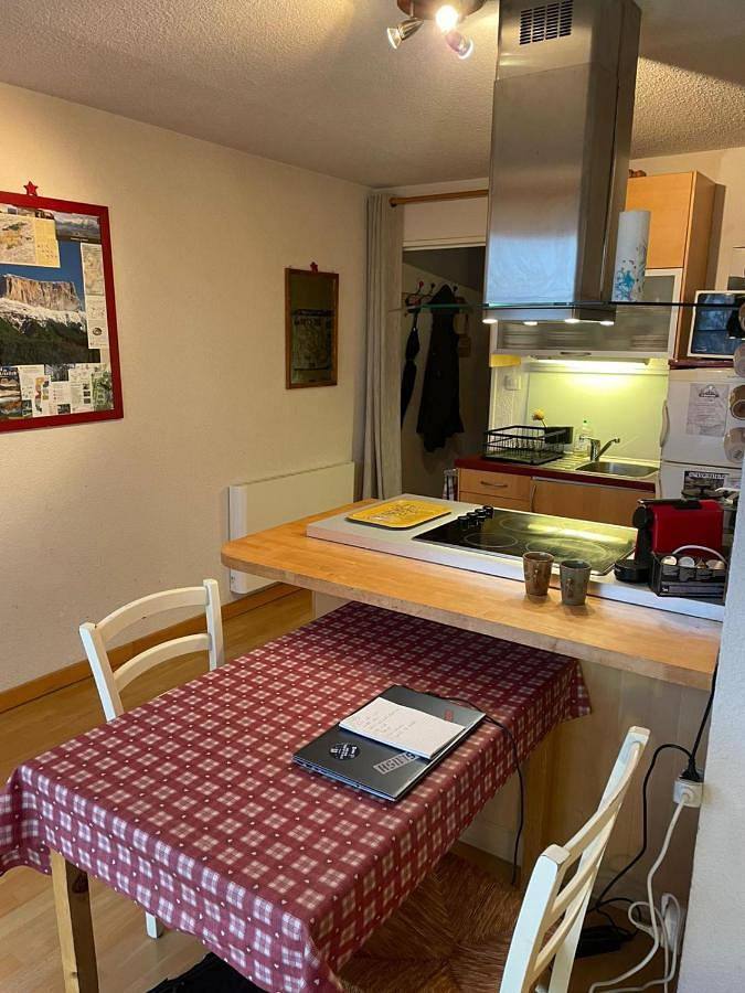 Gîte pour 4 personnes, avec terrasse, animaux acceptés à Château-Bernard - 4