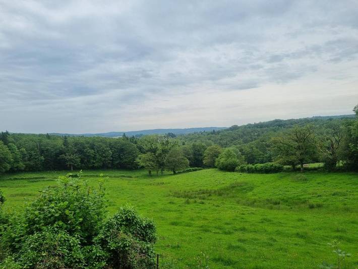 Location de vacances pour 4 personnes, avec jardin ainsi que balcon et vue à Anzême - 2