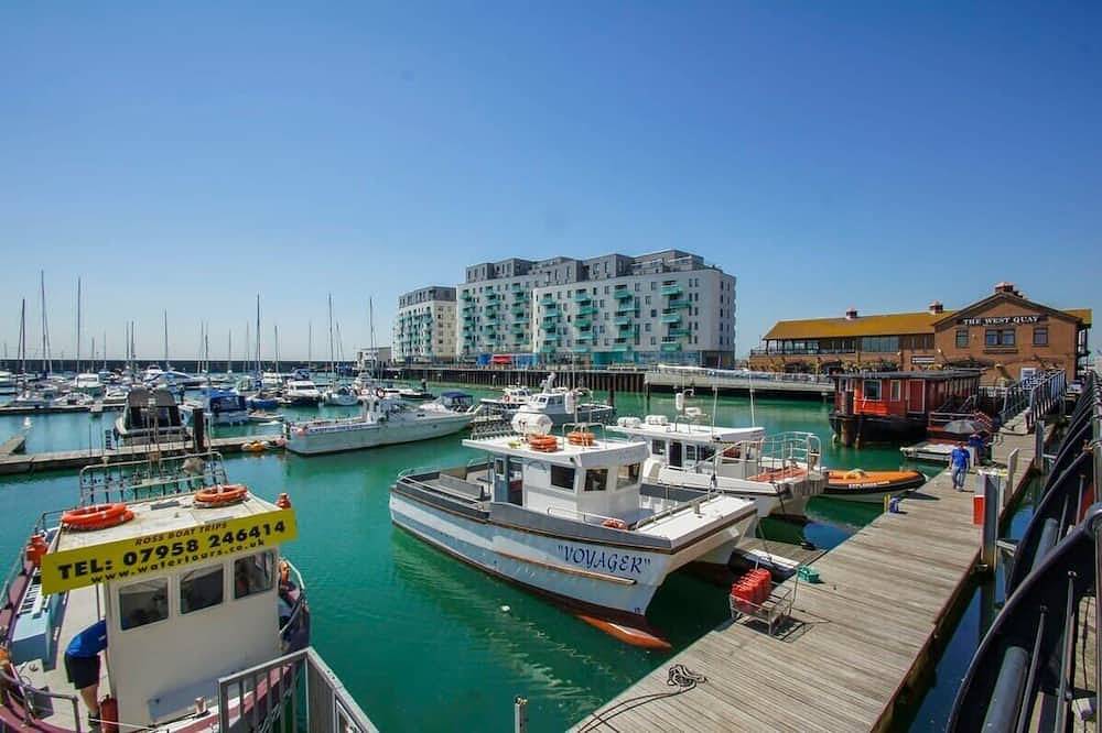 Entire apartment, Orion Marina Sea View in Brighton Marina, Brighton