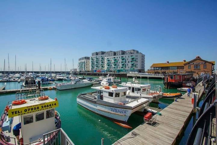 Apartment for 4 people, with balcony in Brighton Marina