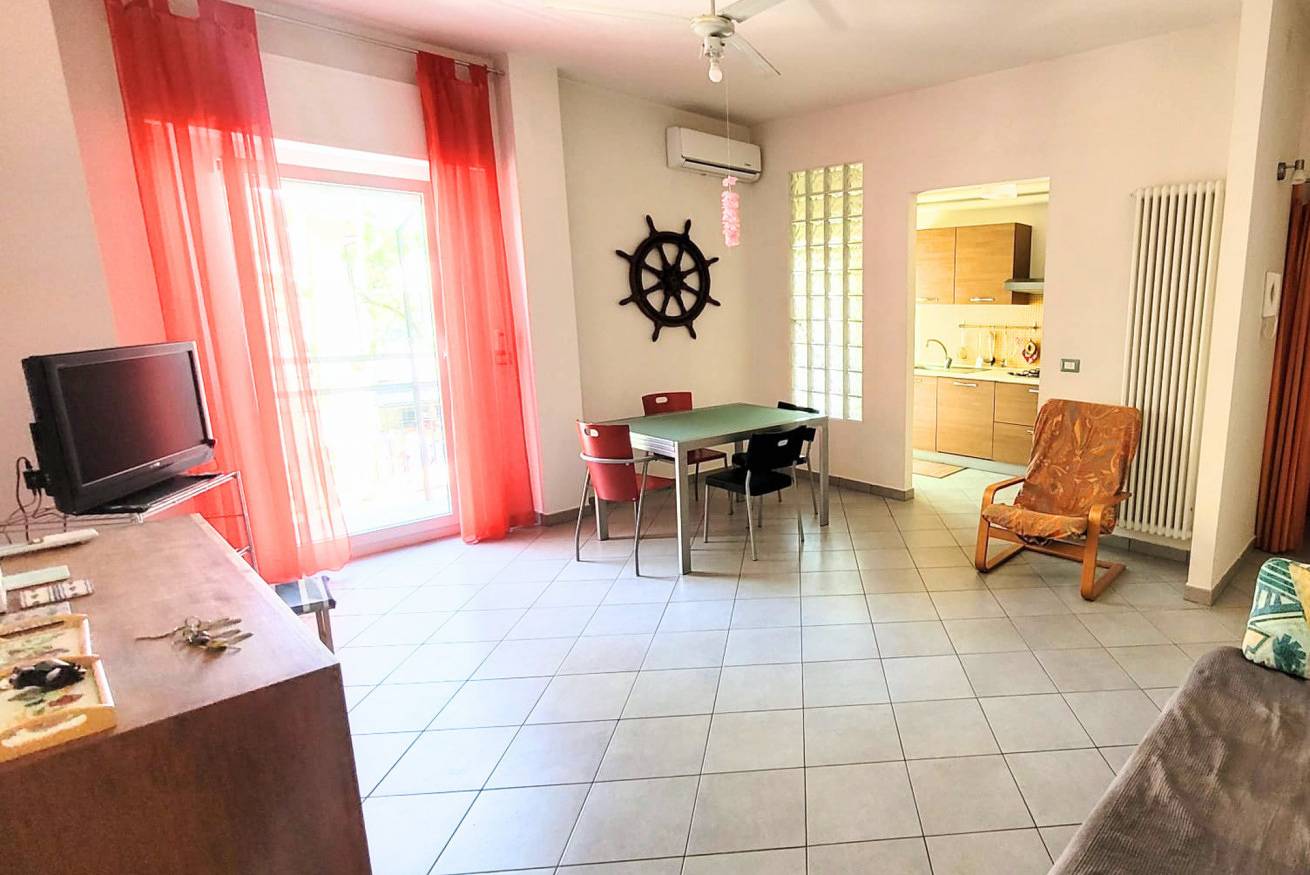 Appartement entier, Cn042 - Cesenatico, comfortable three-room apartment in a central location in Cesenatico, Province de Forlì-Cesena