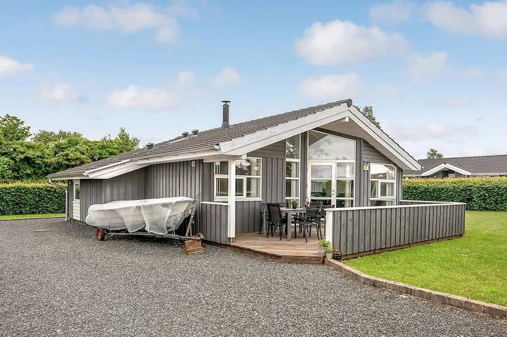 Ferienhaus für 6 Personen, mit Sauna in Flovt Strand