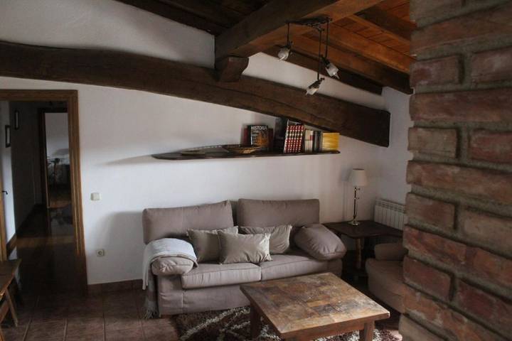 Casa rural para 14 personas, con Balcón además de Terraza y Vistas en Erro