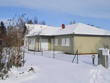Ferienhaus für 8 Personen, mit Terrasse und Garten in Ummanz