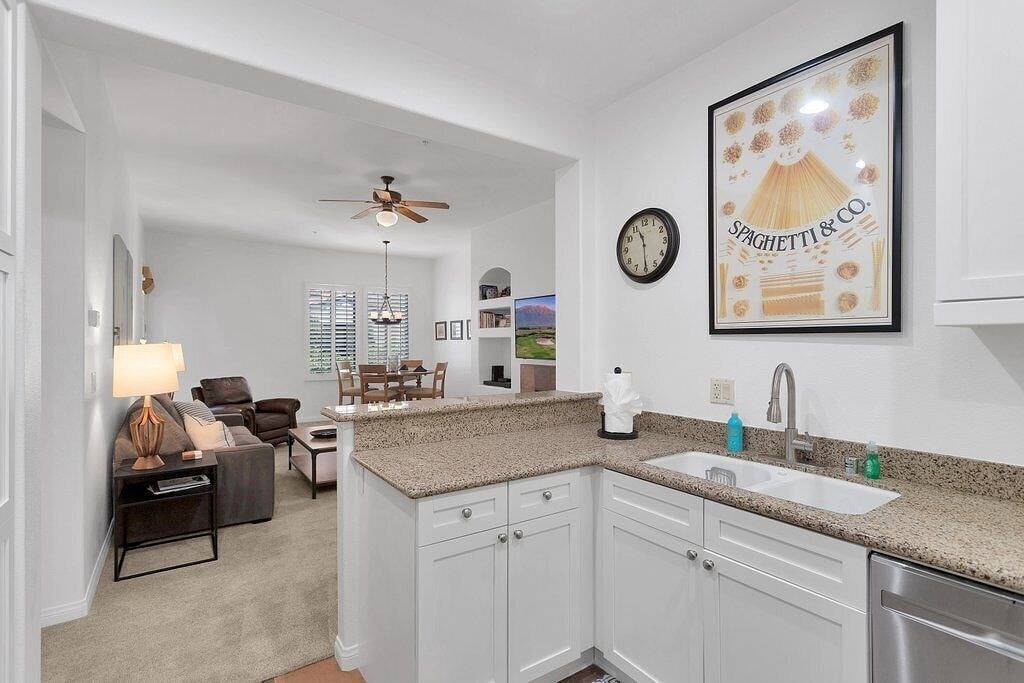 Neu in unserem Inventar: Villa im Obergeschoss mit spektakulärem Bergblick in La Quinta (CA), Coachella Valley