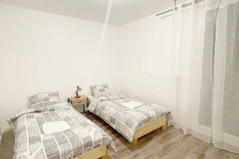 Entire apartment, New : - 20%, 8/6/4 passengers, Free Parking in Bagneux, Hauts-de-Seine