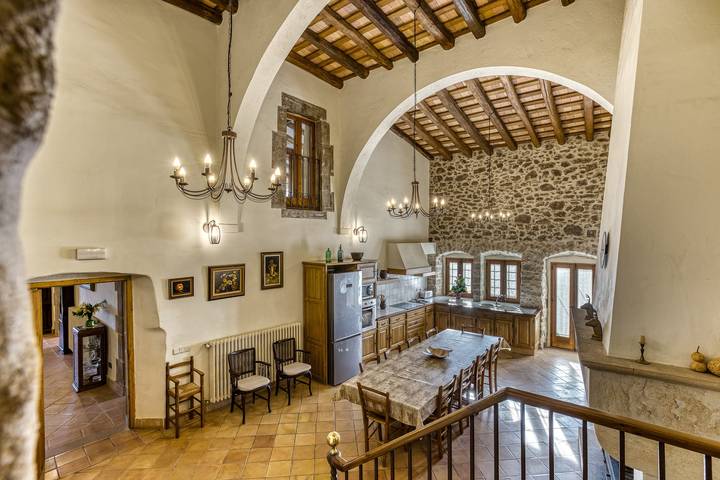 Masía Mas Solés con gran jardín privado, entorno tranquilo y a 15 min del mar in Parlavà, Baix Empordà