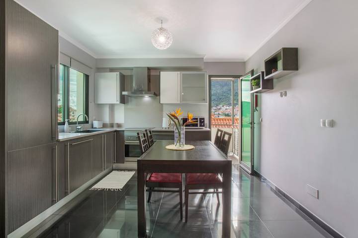 Gîte pour 4 personnes, avec balcon à Machico - 2