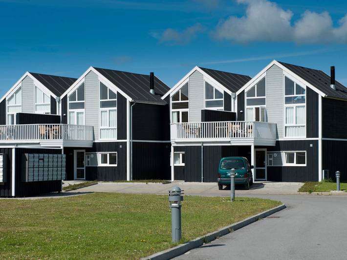 Ferienhaus für 6 Personen, mit Terrasse und Whirlpool sowie Pool und Sauna in Løkken