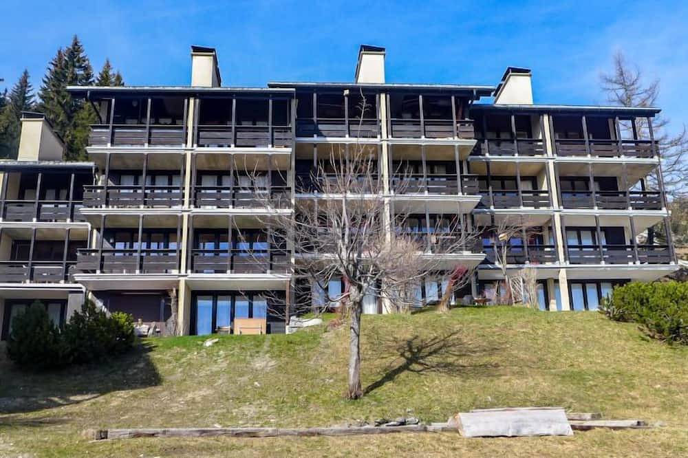 Appartement entier, Les Petites Maraîches 132/389 by Interhome in Gryon, Alpes Vaudoises