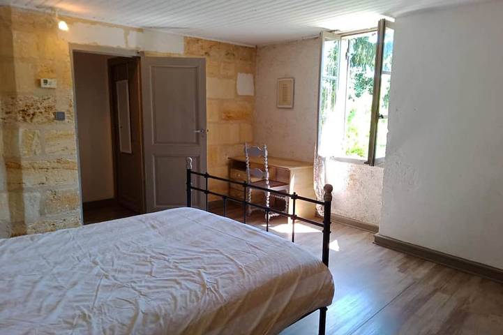 Location de vacances pour 7 personnes, animaux acceptés à Saint-Magne-de-Castillon - 4