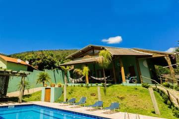 Maison d’hôte pour 4 personnes, avec jardin et piscine ainsi que terrasse et vue à Cunha