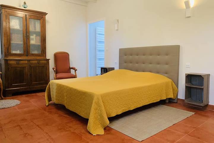 Location de vacances pour 8 personnes, avec jardin à La Roque-d'Anthéron - 2