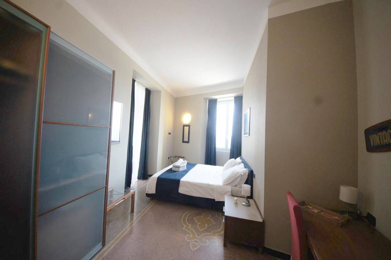 Luna Rooms in Bagni Olimpia, Savona