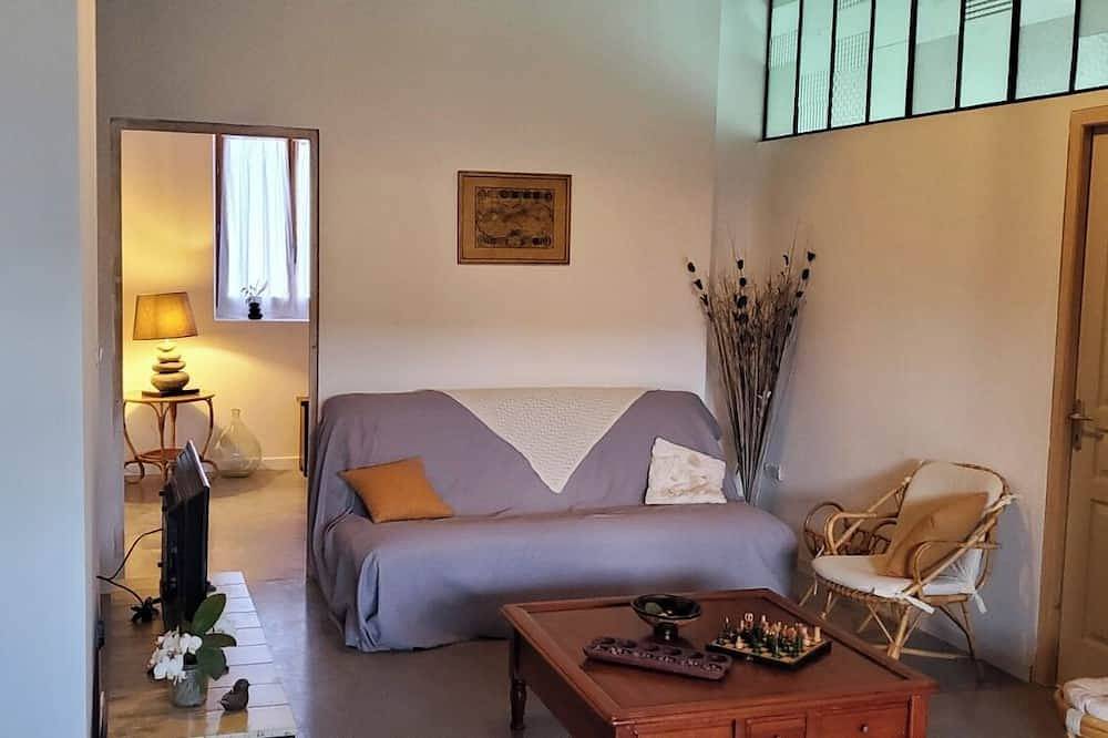 Pied à terre in the heart of vineyards and natural areas between the Loire and Layon rivers. in Chalonnes-sur-Loire, Valle del Loira