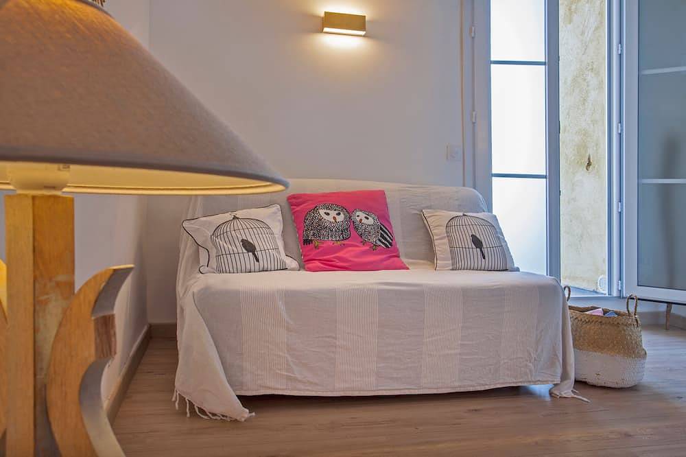 Entire apartment, Duplex apartment 10 minutes from the sea in Belgodère, Calvi region