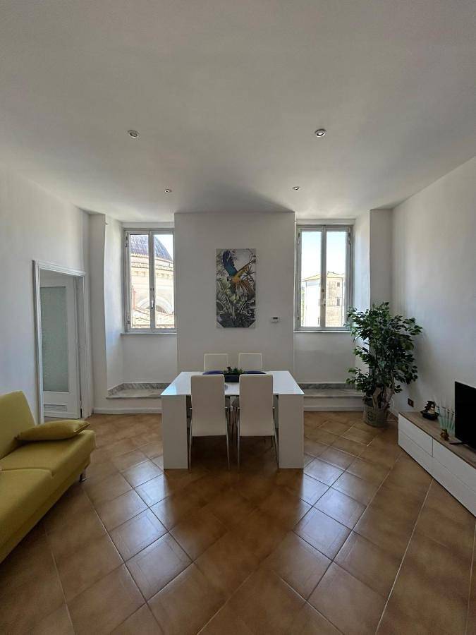 Appartamento intero, La vista sulla Piazza in Ariccia, Castelli Romani